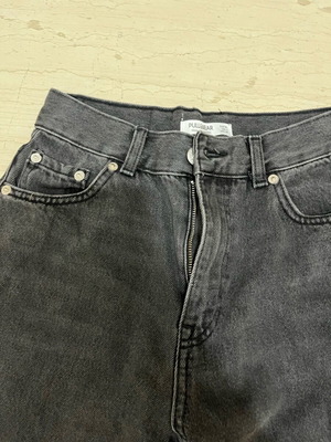 Black mom jeans like new, size XS Pull & Bear