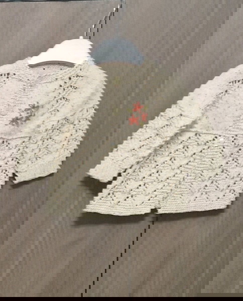 Παιδικό σετ από ζακέτα και καπέλο