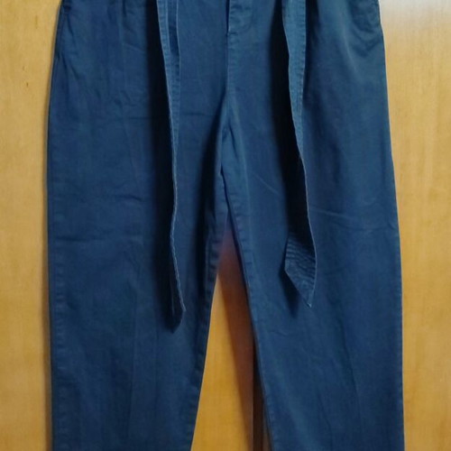 High-waisted black pants with belt H&M like new