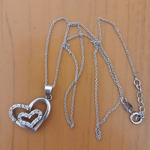 Silver necklace with double heart pendant like new, 925 silver
