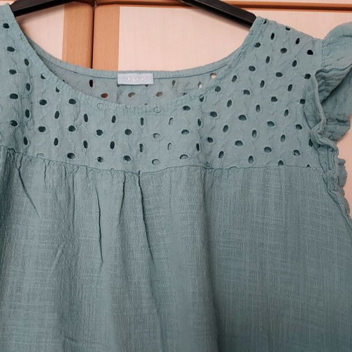 Vergi blouse with ruffles new, green