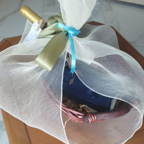 Festive Gift Set Samos Vin Doux and Navy Blue Gloves New
