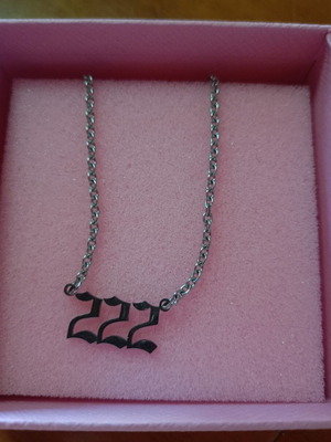 Necklace 222 silver tone like new