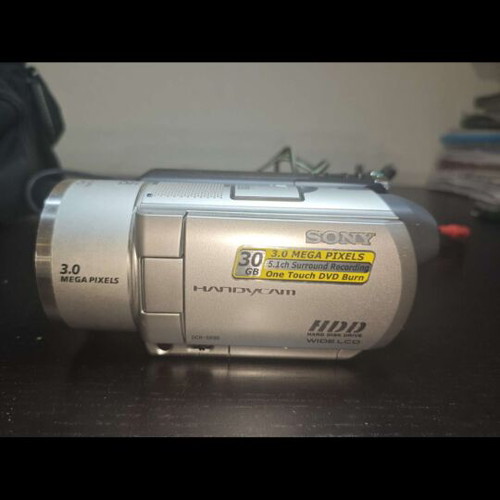 Sony DCR-SR90E camera 120X zoom like new