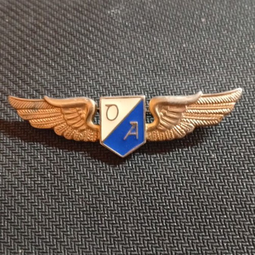 Olympic Airways crew pin used