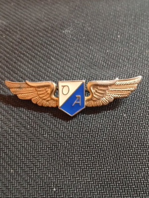 Olympic Airways crew pin used