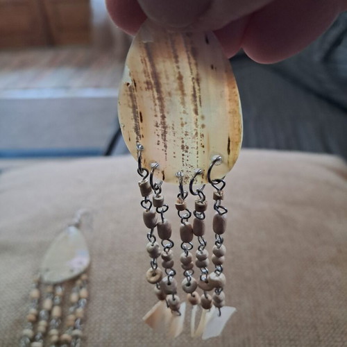 Summer long earrings like new, beige with shell detail