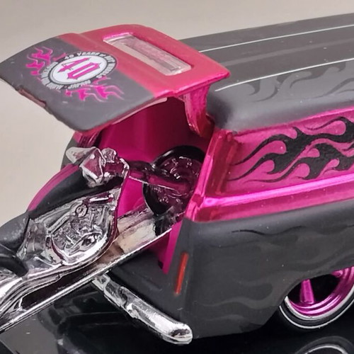 Hot Wheels 2009 Japan Convention 55 Chevy Panel Pink Black New