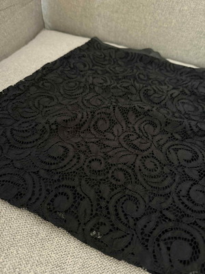 Zara skirt XS black like new, unworn