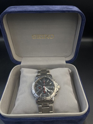 Seiko Chronograph men's watch like new, black and silver