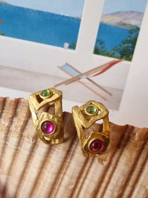 Vintage earrings used