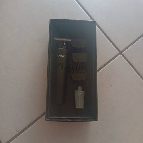 Trimmer VGR Voyager used with charger
