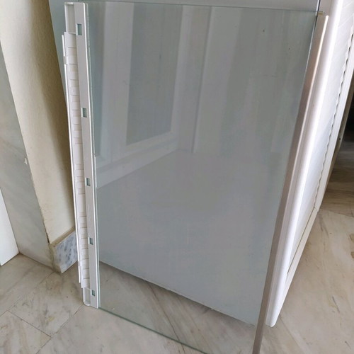 Simence KG39NAOO glass shelves for refrigerator like new