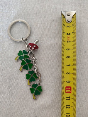 Shamrock keyring like new