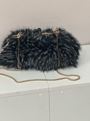 Furry shoulder bag new, black Bag to Bag