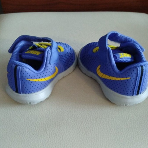 Nike baby sports shoe used, size 17