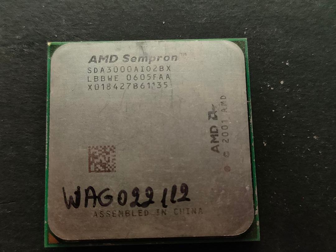 AMD Sempron 64 3000 1.8GHz Socket 754 9 00 Vendora