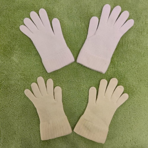 Set of 2 pairs of children's knitted gloves Benetton and wool like new, ages 6-10