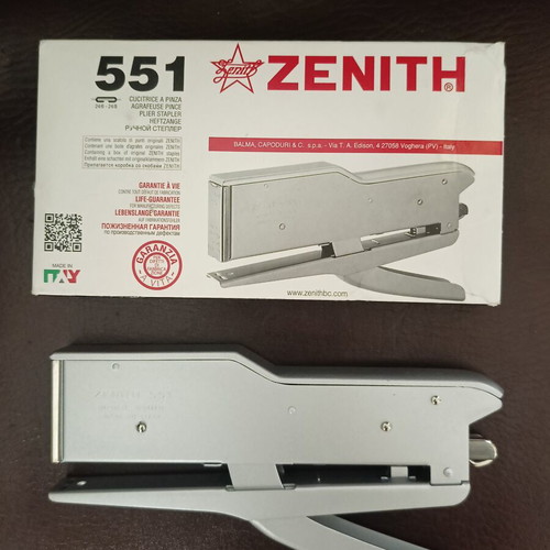Zenith 551 Hand Stapler like new, made in Italy, full set