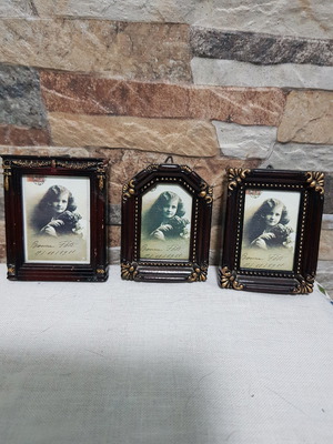 Small frames used, very old