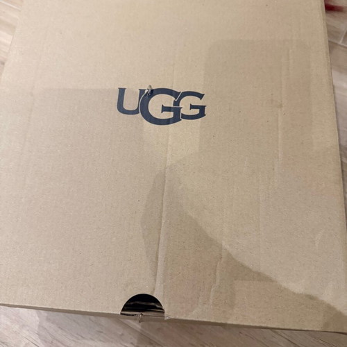 Ugg boots new, size 38, beige