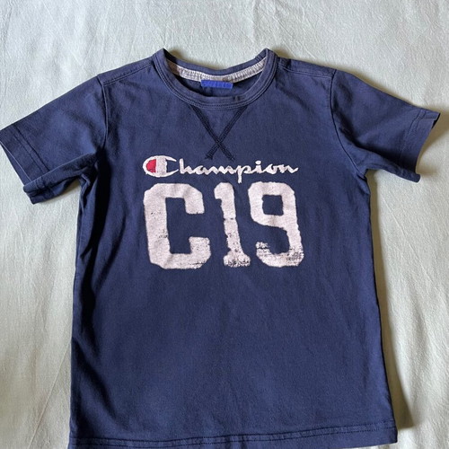 Μπλουζάκι t-shirt Champion για αγόρι 5-6 ετών, μεταχειρισμένο, μπλε
