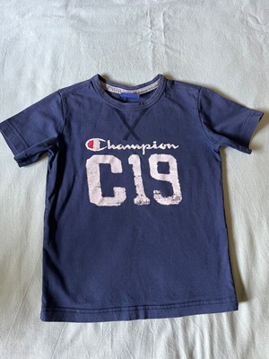 Champion тениска за момче 5-6 години, употребявана, синя