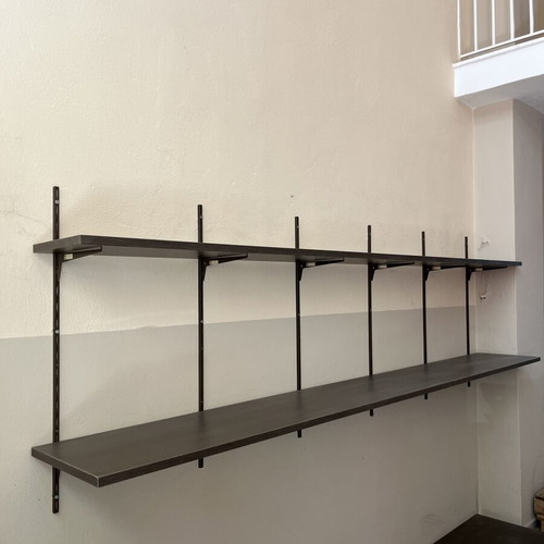 7 wooden professional shelves with brackets