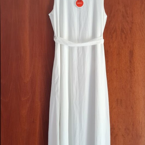 Doca dress new, white, fits small and medium sizes