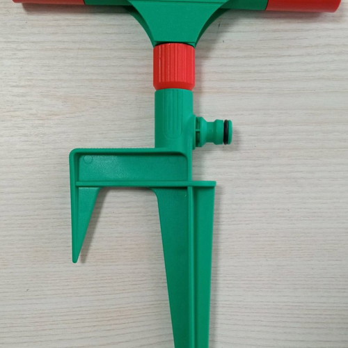 Rotating sprinkler with support base new