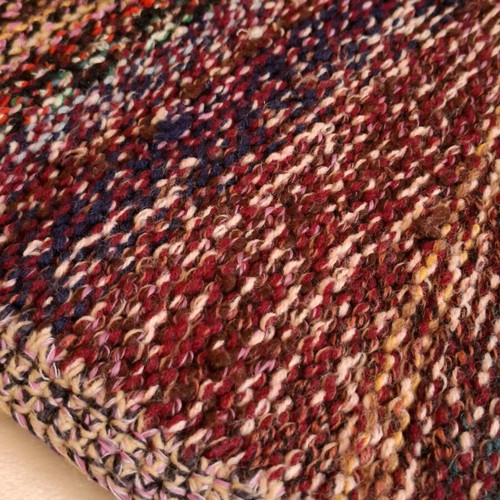 Handmade knitted rug 140cm like new, heavy and stable