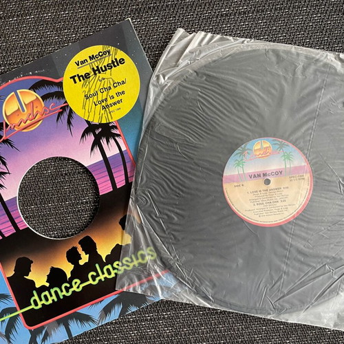 Van McCoy The Hustle 12inch vinyl like new, R&B / Soul