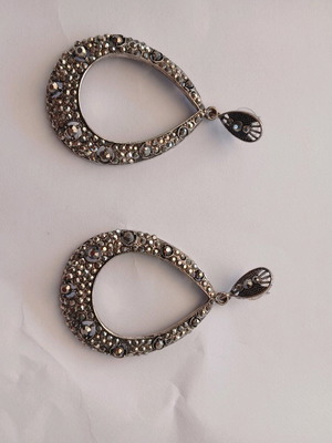 Formal earrings like new with stones, teardrop design 8.5 cm