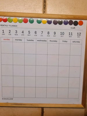 Kikkerland whiteboard used with magnetic elements and marker