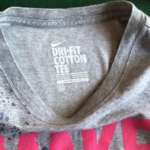 Nike Dri-Fit T-shirt XS gray like new
