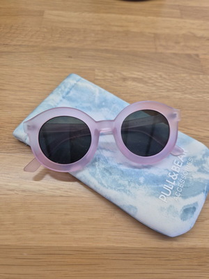 Pull and Bear sunglasses new, pink matte frame, black lenses