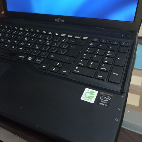 Fujitsu Lifebook A544 laptop like new, Intel Core i5, 8GB RAM, 256GB SSD
