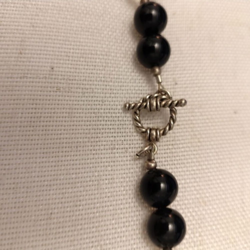 90s necklace like new with black and transparent beads and pearls