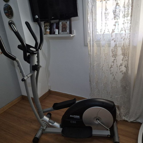 Alpine Fitness C50 elliptical trainer like new with adjustable resistance