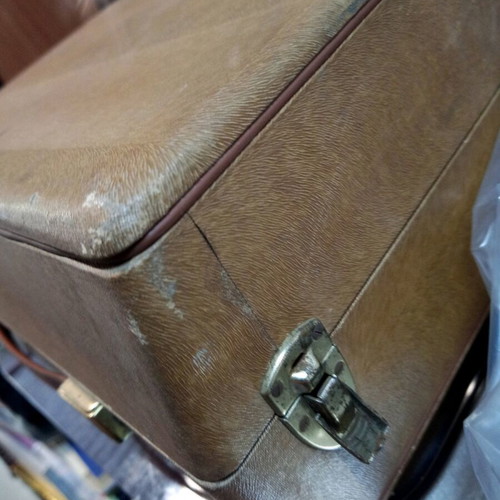 Dual record player used without needle Greek made suitcase model