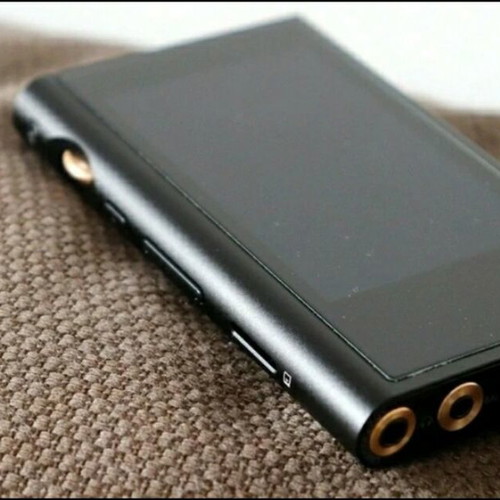 FiiO M9 music player like new, high-resolution digital audio