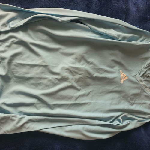 Adidas shirt like new
