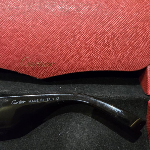 Cartier sunglasses like new with original case