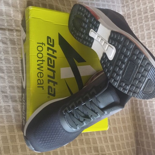 Atlanta footwear athletic shoes with vapor memory foam, sizes 42 & 43