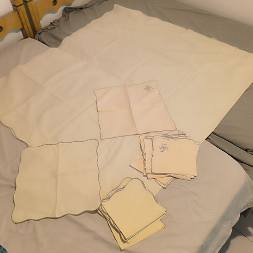 Vintage σετ τραπεζαρίας λινό τραπεζομάντηλο 2,60x1,43 μ. με 22 χειροποίητες πετσέτες