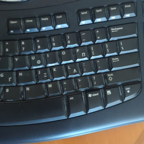 Microsoft Wireless Keyboard 3000 v1.0 σε σαν καινούργιο κατάσταση χωρίς USB δέκτη