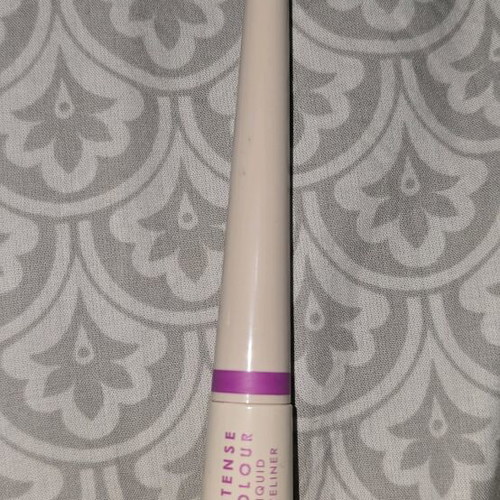 Mua eye liner and satin lipstick Trophy new