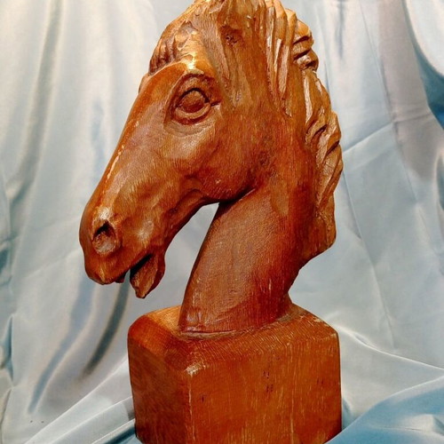 Handmade solid wood horse head sculpture 27 cm like new