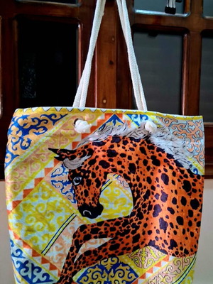 Beach bag shoulder type new with zipper and inner pocket