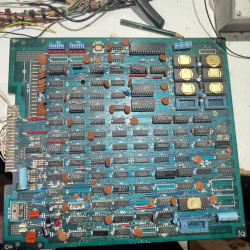 Pacman bootleg PCB used, fully functional